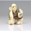 netsuke de perioada Meiji. fildes natural, Japonia cca 1880-1910